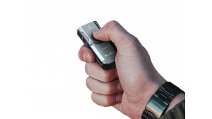 Fenix E06R - Lanternă EDC tip Breloc - 700 Lumeni - 80 Metri - Gun Grey