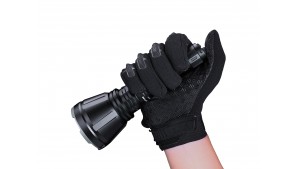 Fenix HT18R - Lanternă vânătoare - 2800 Lumeni - 1100 Metri